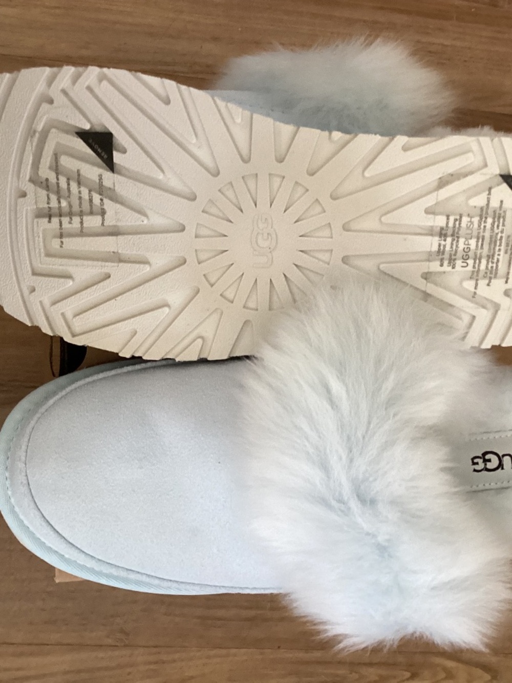 UGG Women's Disquette Chalet Sheepskin Blue Slip On Slippers Shoes Flats Size 9 - Picture 4 of 6